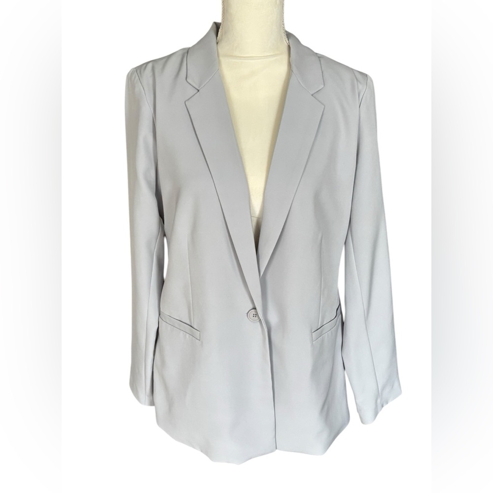 NWOT - Simply Vera Vera Wang Notch Collar Gray Blazer